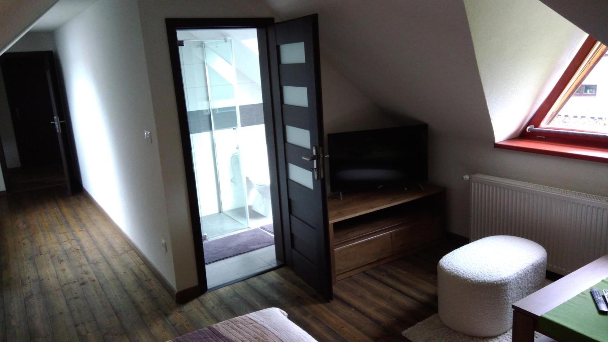 Apartman Route 18 Липтовски-Микулаш Номер фото