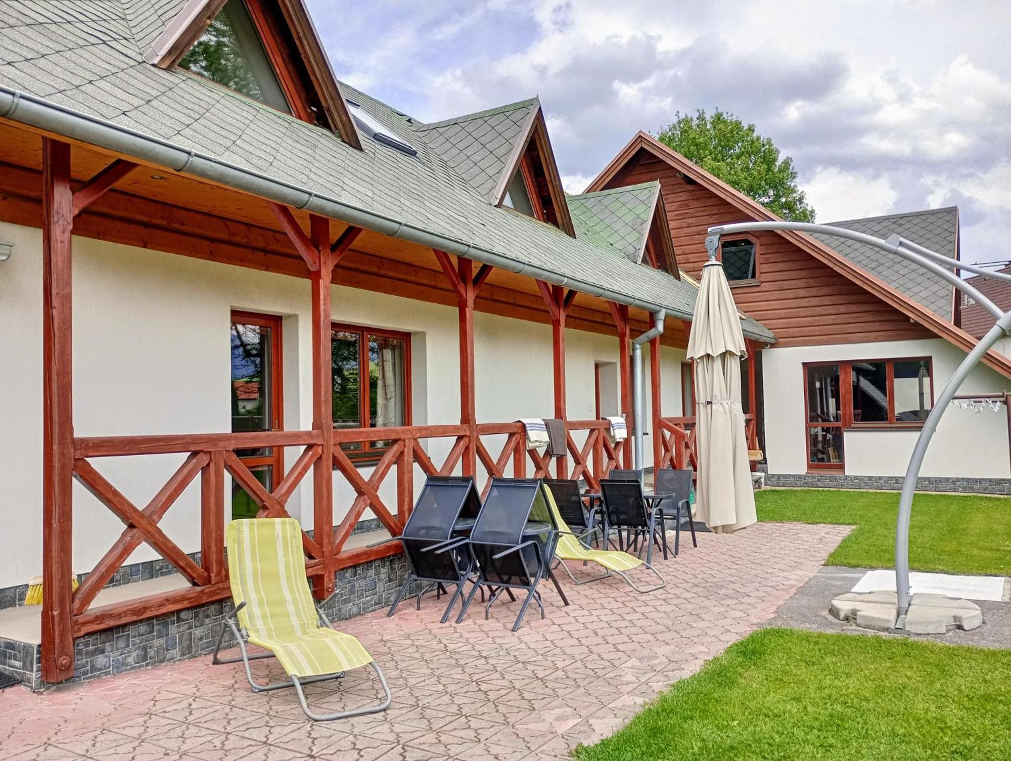 Apartman Route 18 Липтовски-Микулаш Экстерьер фото